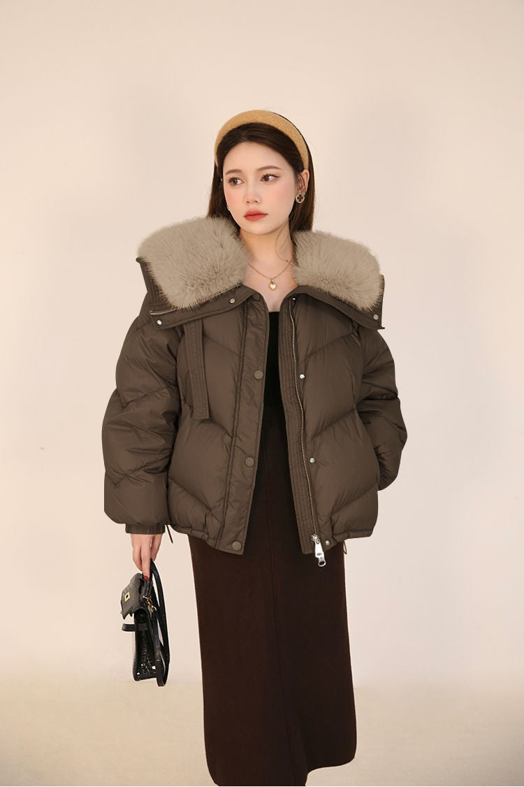 ふわもこ襟で冬のヒロインに♡フェイクファーダウン