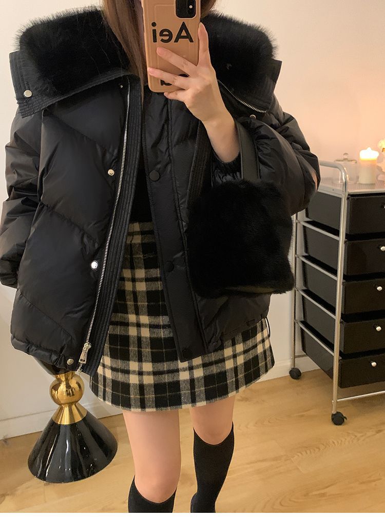 ふわもこ襟で冬のヒロインに♡フェイクファーダウン