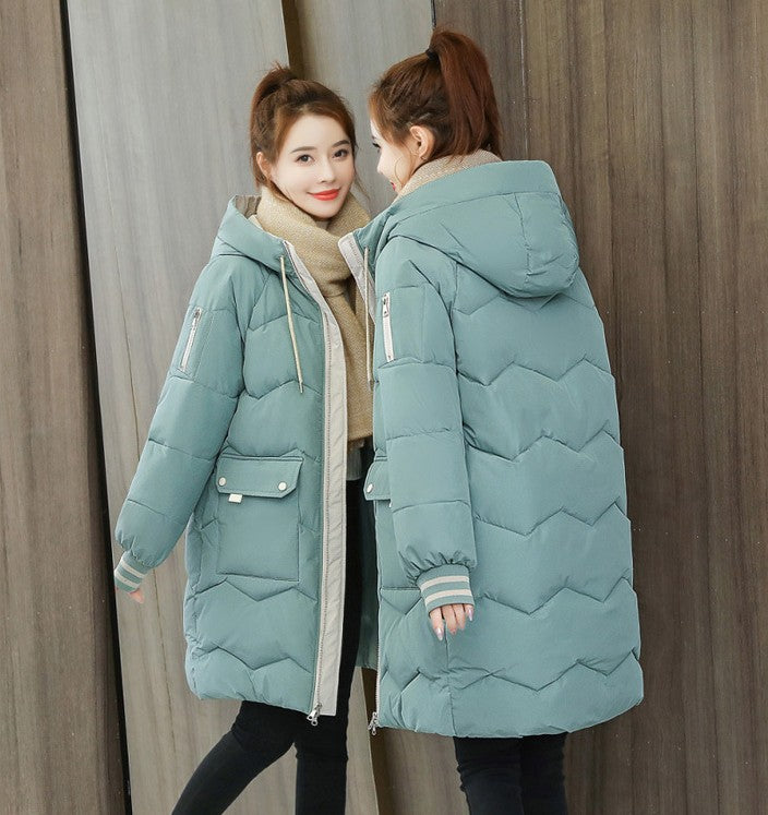 冬を華やかに彩るバイカラーロングダウン