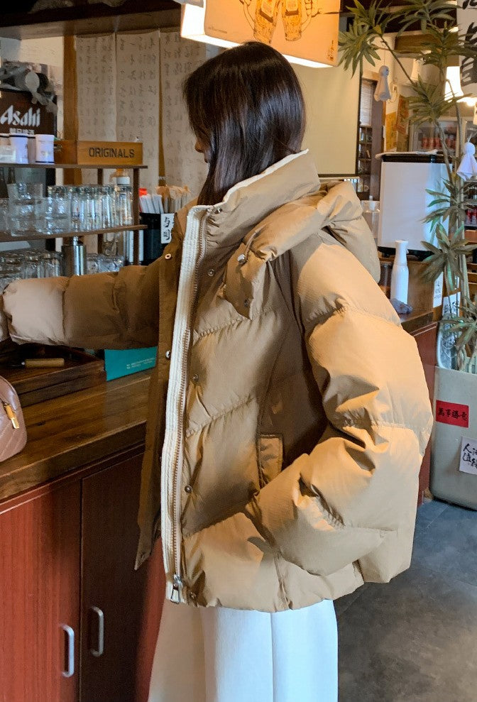 大人かわいい配色でおしゃれ上級者に！バイカラーダウン