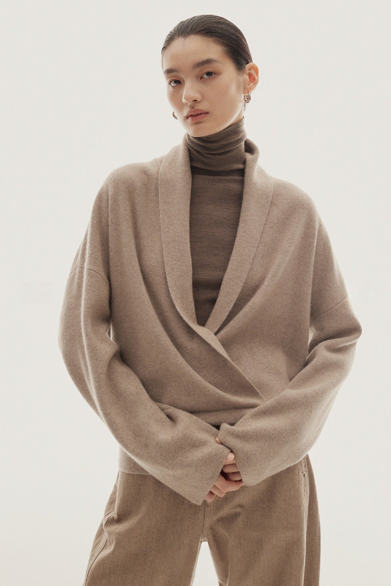 オートミールドレープカーディガン