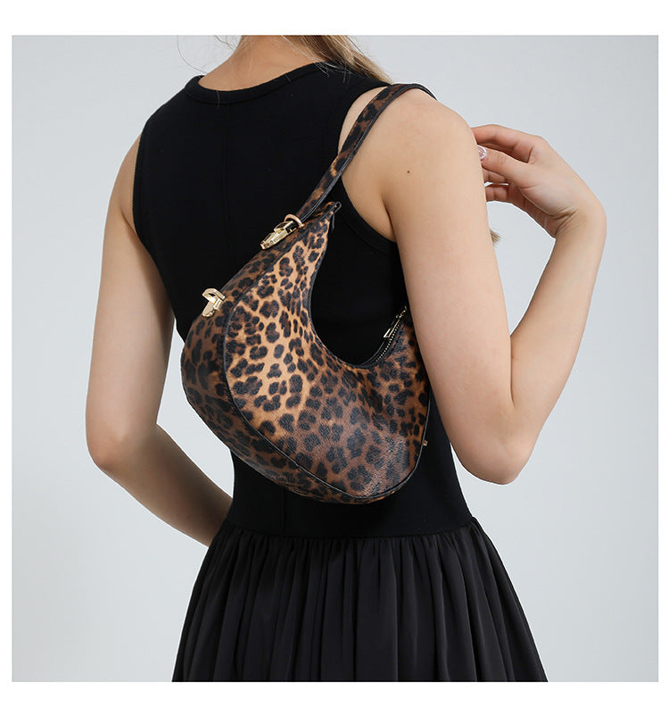 アニマル柄ハーフムーンミニバッグ