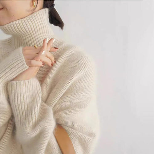 タートルネックニットセーター