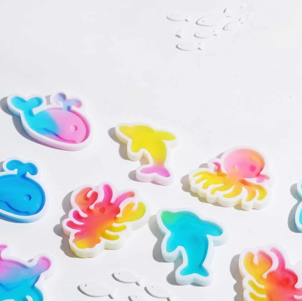 まほうの水でつくる ぷるぷる生き物メーカー ― 液体がカタチになる 感触で楽しむ、ふしぎなサイエンス体験。感触で学ぶ はじめての化学あそびに