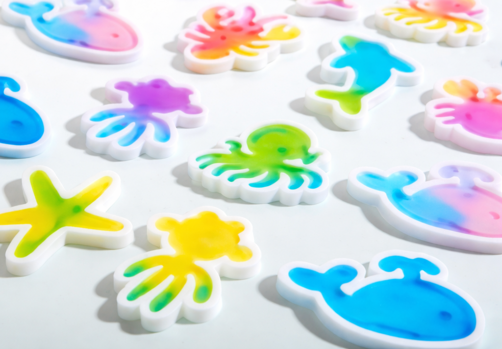 まほうの水でつくる ぷるぷる生き物メーカー ― 液体がカタチになる 感触で楽しむ、ふしぎなサイエンス体験。感触で学ぶ はじめての化学あそびに