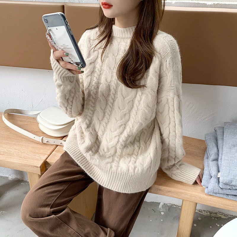 ケーブルニットプルオーバー